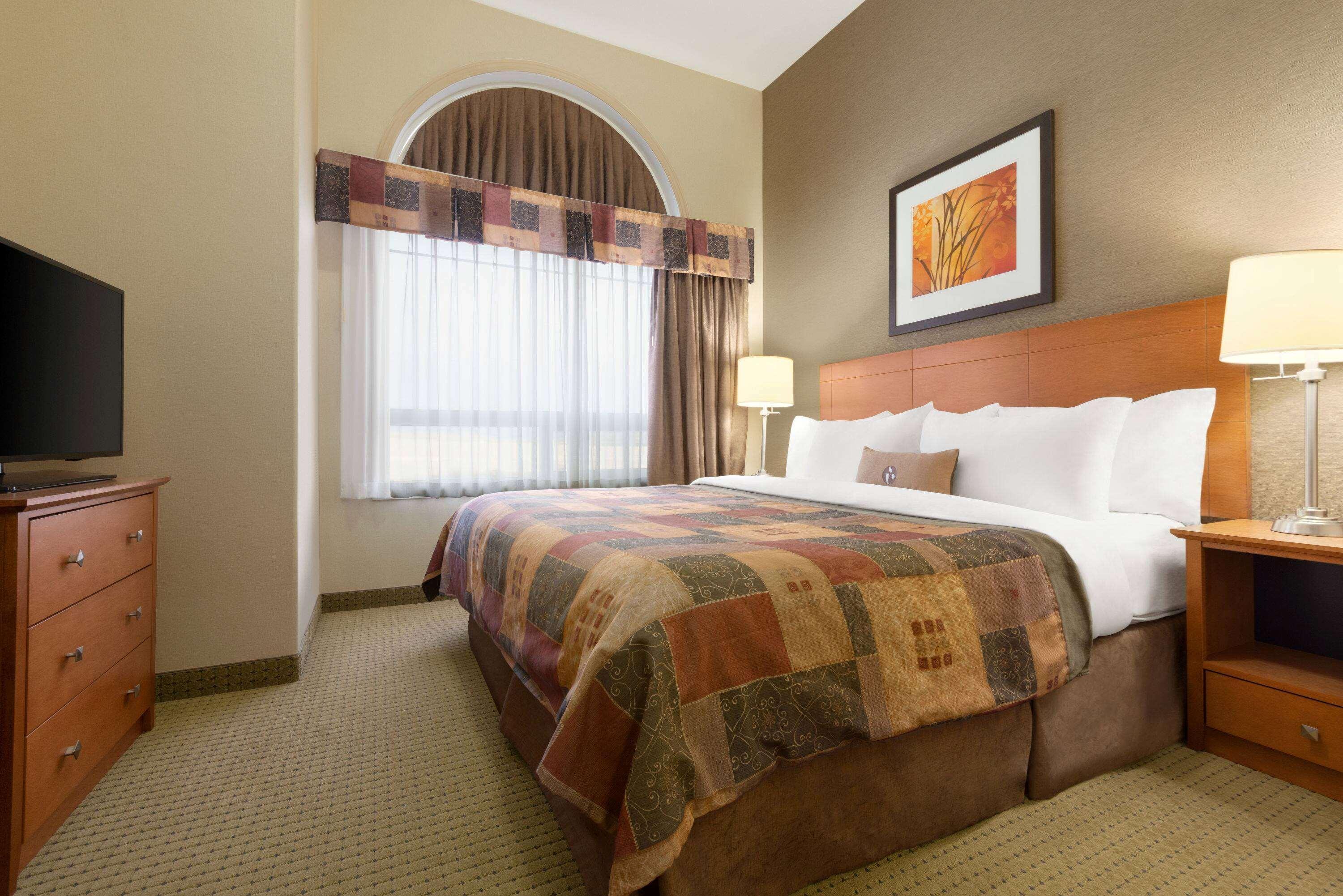 Ramada By Wyndham Drayton Valley Exterior foto